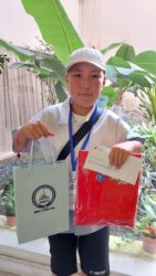 «Билимдүүгө дүйнө жарык»