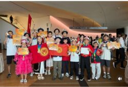 «Билимдүүгө дүйнө жарык»