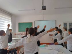 Мырзабек кызы Айзат — математика, информатика мугалими.