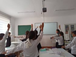 Мырзабек кызы Айзат — математика, информатика мугалими.