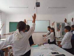 Мырзабек кызы Айзат — математика, информатика мугалими.