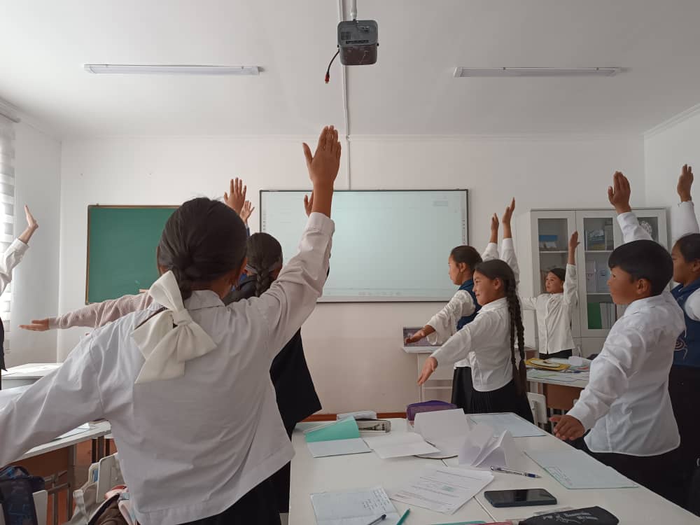 Мырзабек кызы Айзат — математика, информатика мугалими.