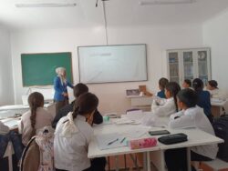 Мырзабек кызы Айзат — математика, информатика мугалими.